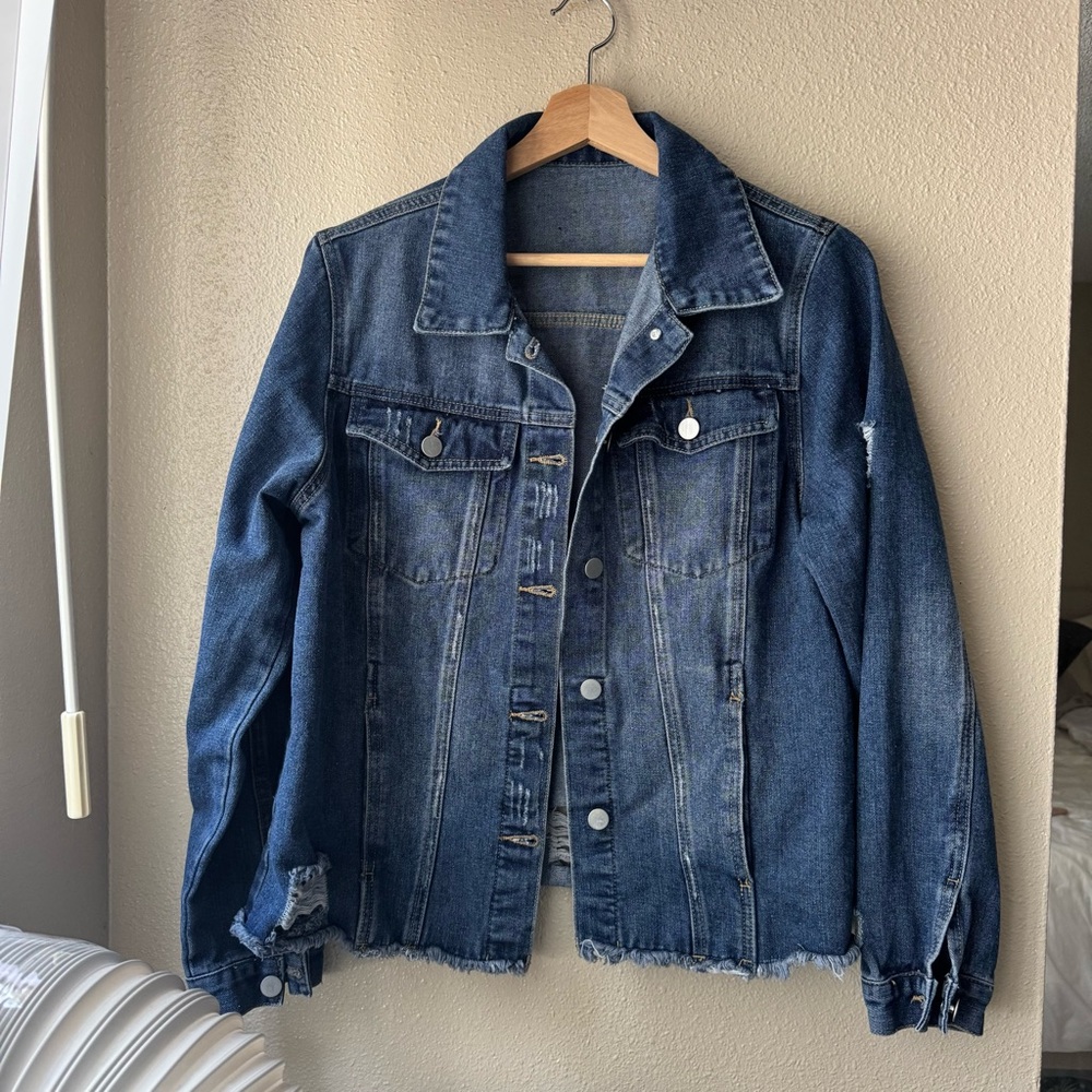 Jean Jacket - Ripped Distressed Fringe Denim Jacket with Pockets - Size L - Picture 2 of 6